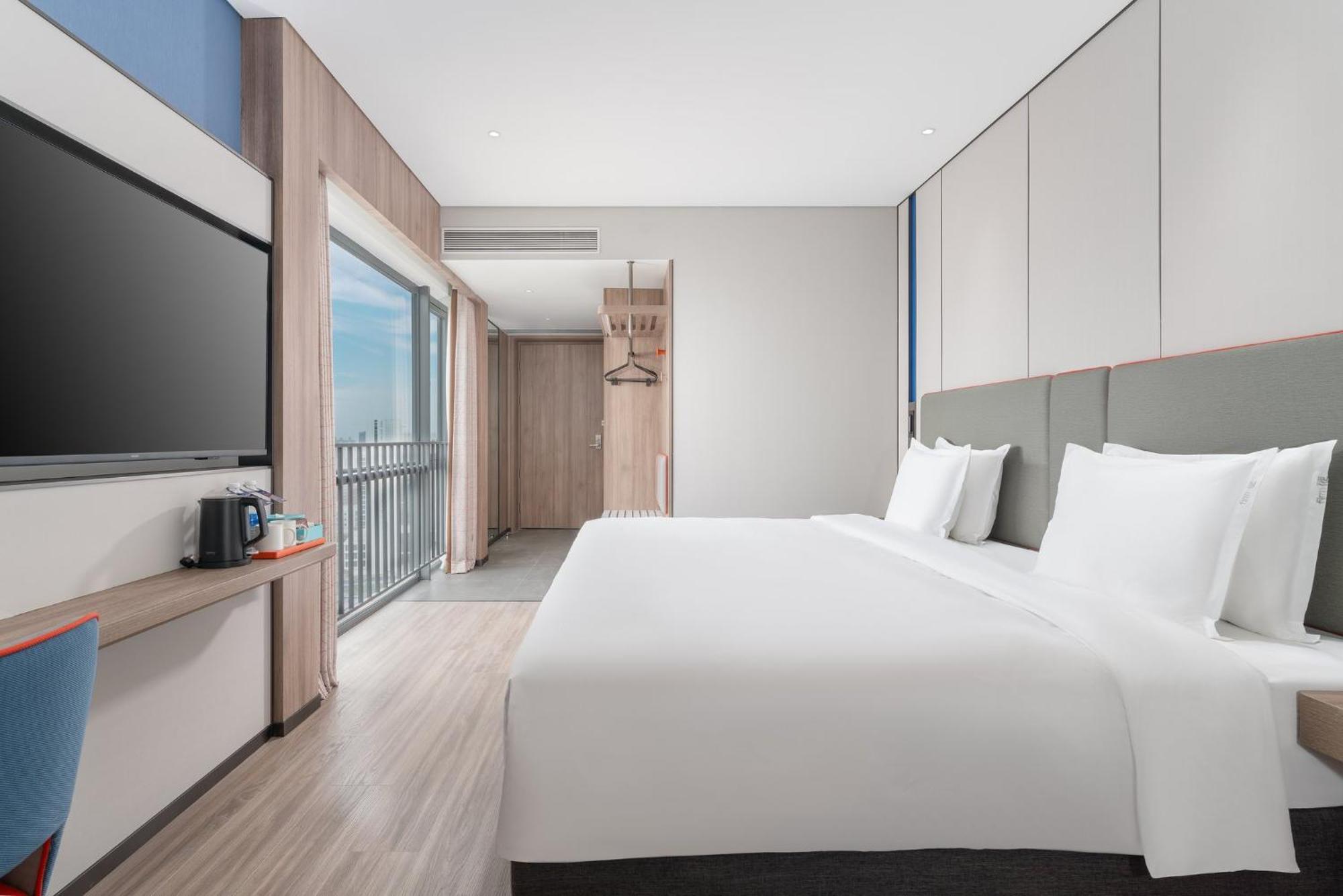 Holiday Inn Express Guangzhou Panyu Dashi By Ihg Exterior photo