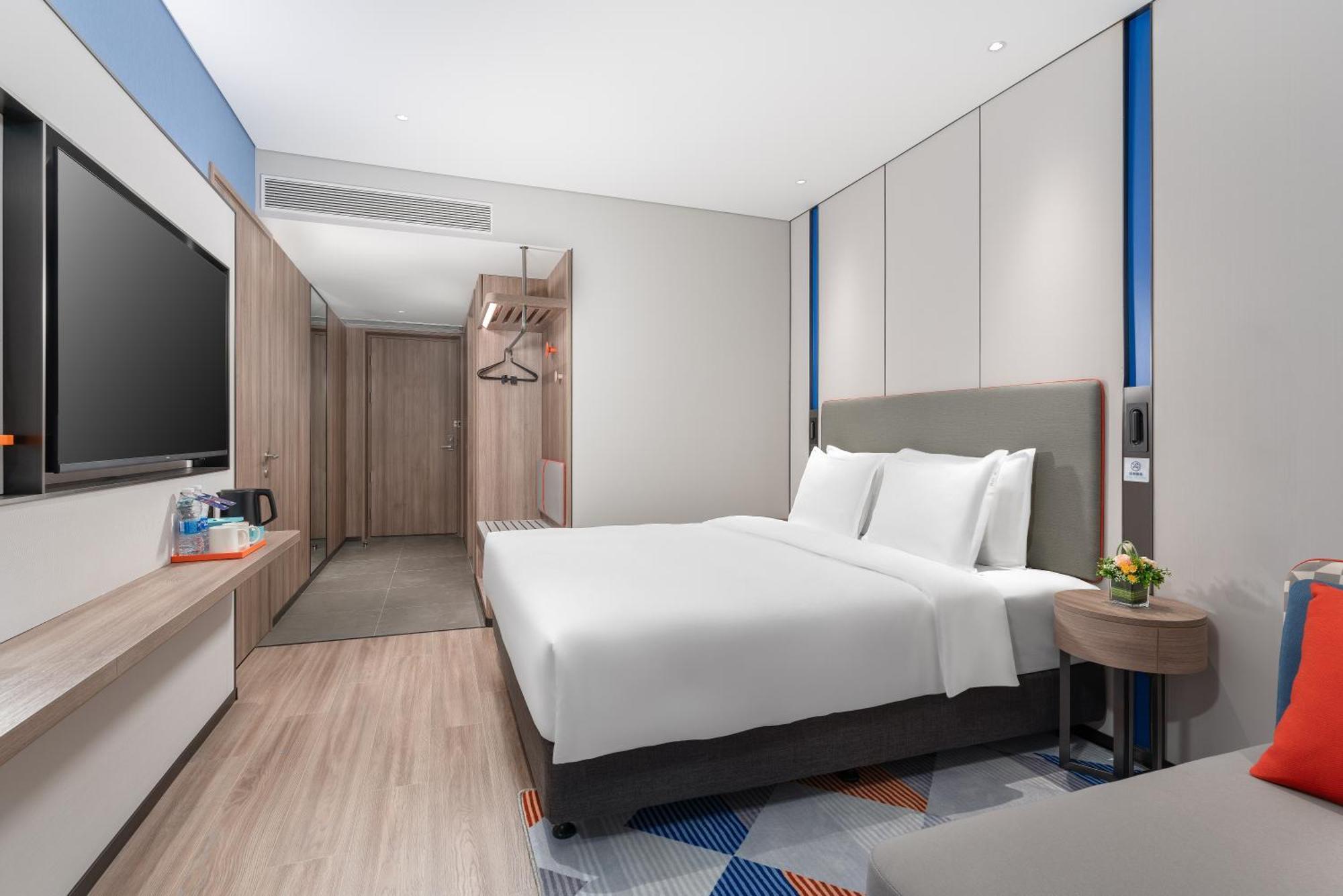 Holiday Inn Express Guangzhou Panyu Dashi By Ihg Exterior photo